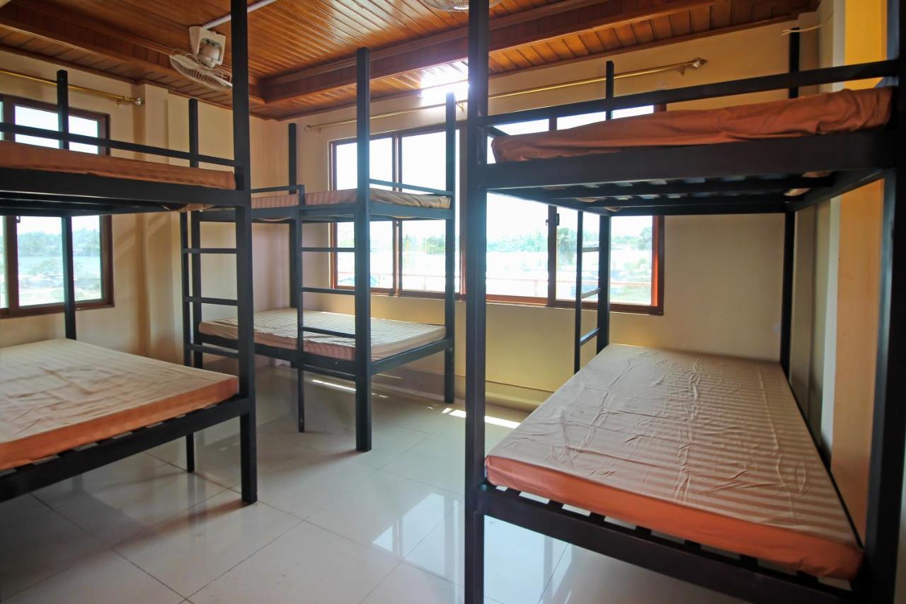 Hostel Arcadia Downtown Kampot Zimmer foto
